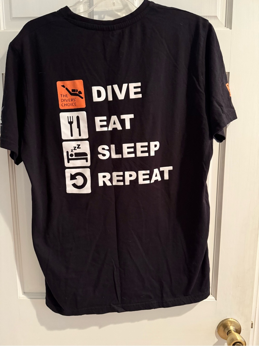 Scuba Themed T-Shirt Size L